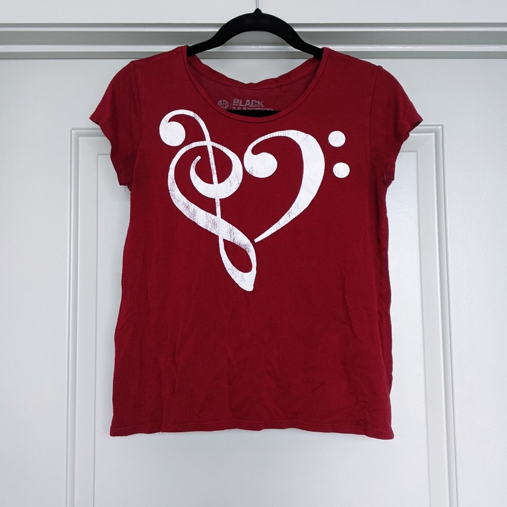 Black Matter red music heart t-shirt